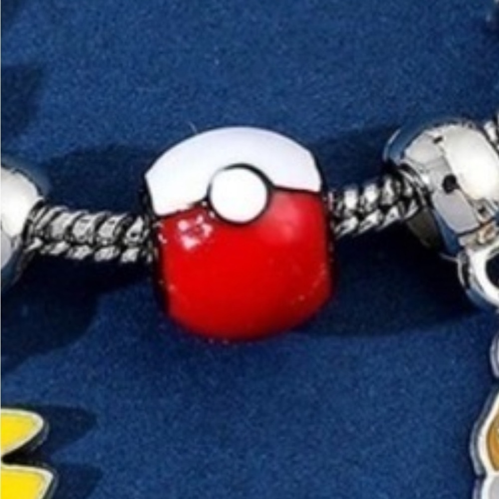 Pokemon Pokeball Fully Enameled Charm For Charm Bracelet - Picture 3 of 6